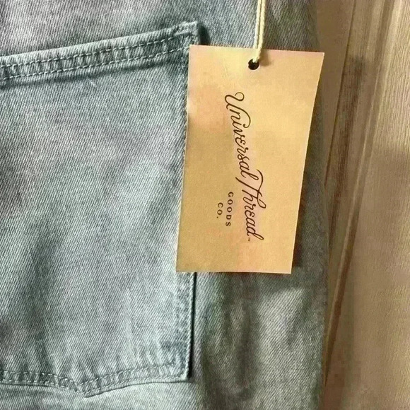 Universal Thread Women’s NWT High Rise Shortie Shorts size 14 - Picture 3 of 5